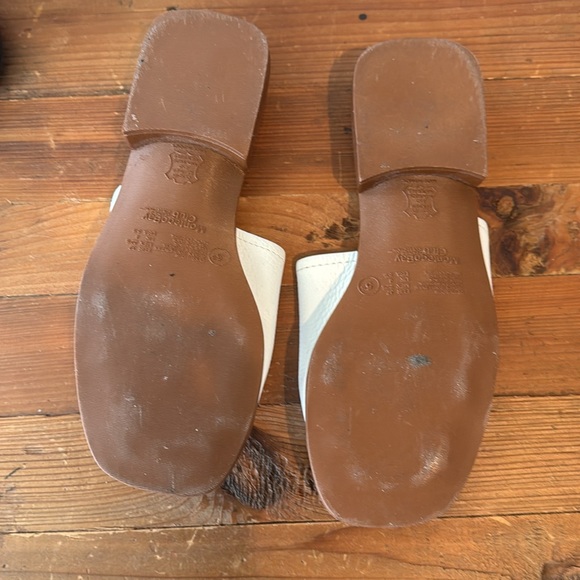 Montego Bay Club White slides sandals Sz 5.5 - Picture 2 of 2